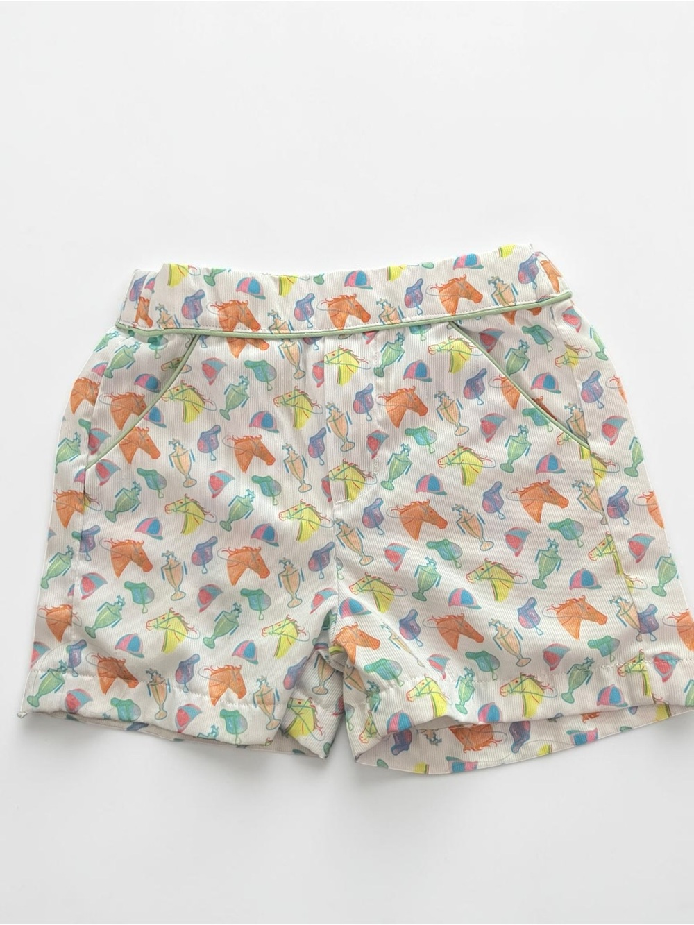 Unisex 3T White Shorts with Horse Race Print NWOT Boutique Brand